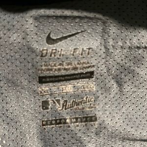 Mens Nike Pro Combat mens XXL. FITS FITTED . More like a XL.